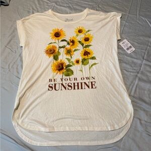 Fleurish White Sunflower Tee